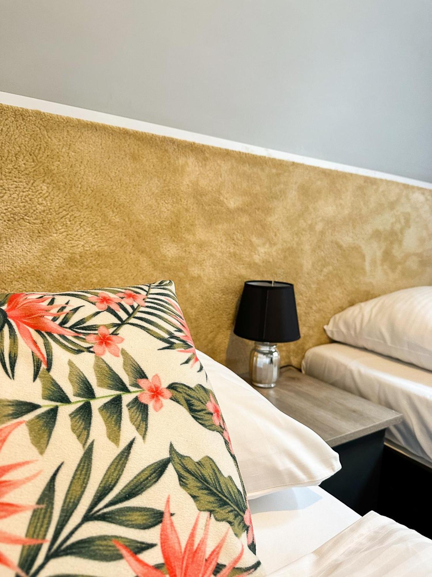 Expolis Residence - City Center Mtp Targi - 24H #Betterthanyourex Πόζναν Εξωτερικό φωτογραφία
